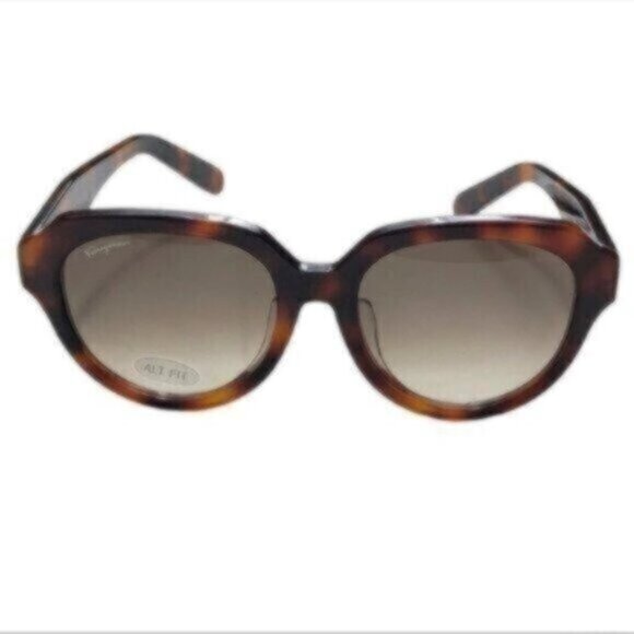 NWT Salvatore Ferragamo Classic Tortoise Shell Chic Sunglasses